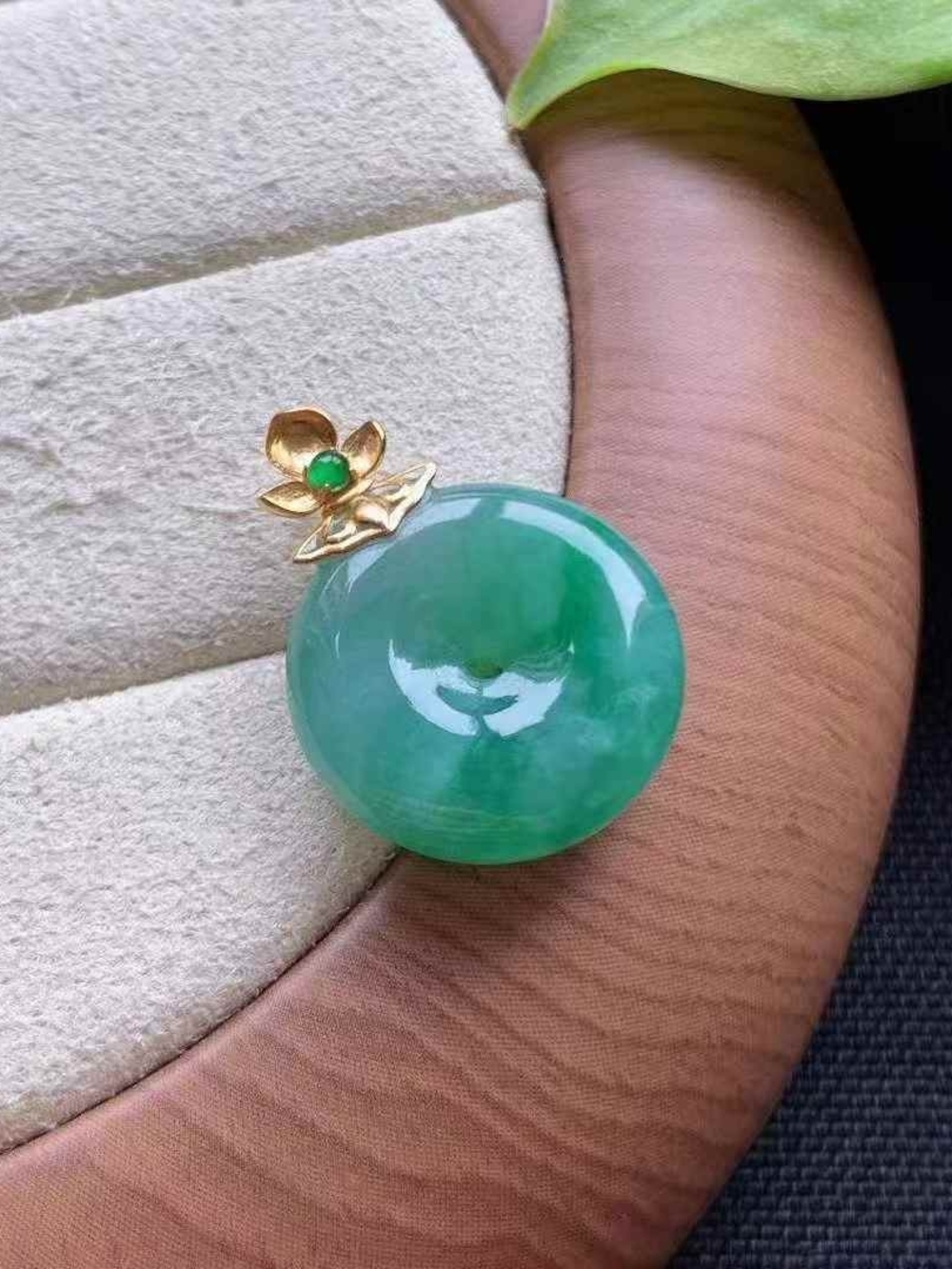 Cerified Tpye A Floatong Green Jade Round Pendant with 18k Gold Lotus Bail
